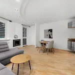 公寓 Pod Fortem Homely By Bookinghost