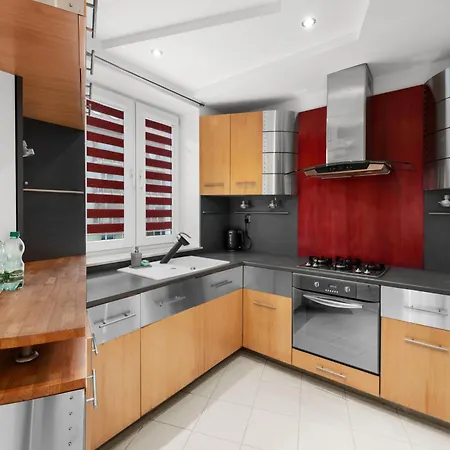 Pod Fortem Homely By Bookinghost