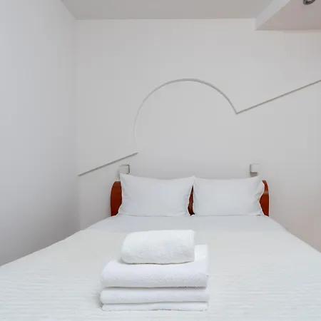 Pod Fortem Homely By Bookinghost Appartement