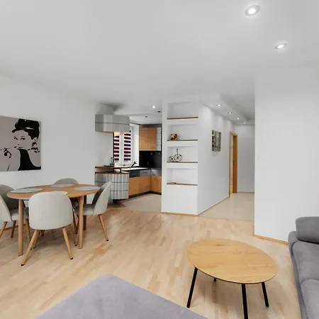 Pod Fortem Homely By Bookinghost *